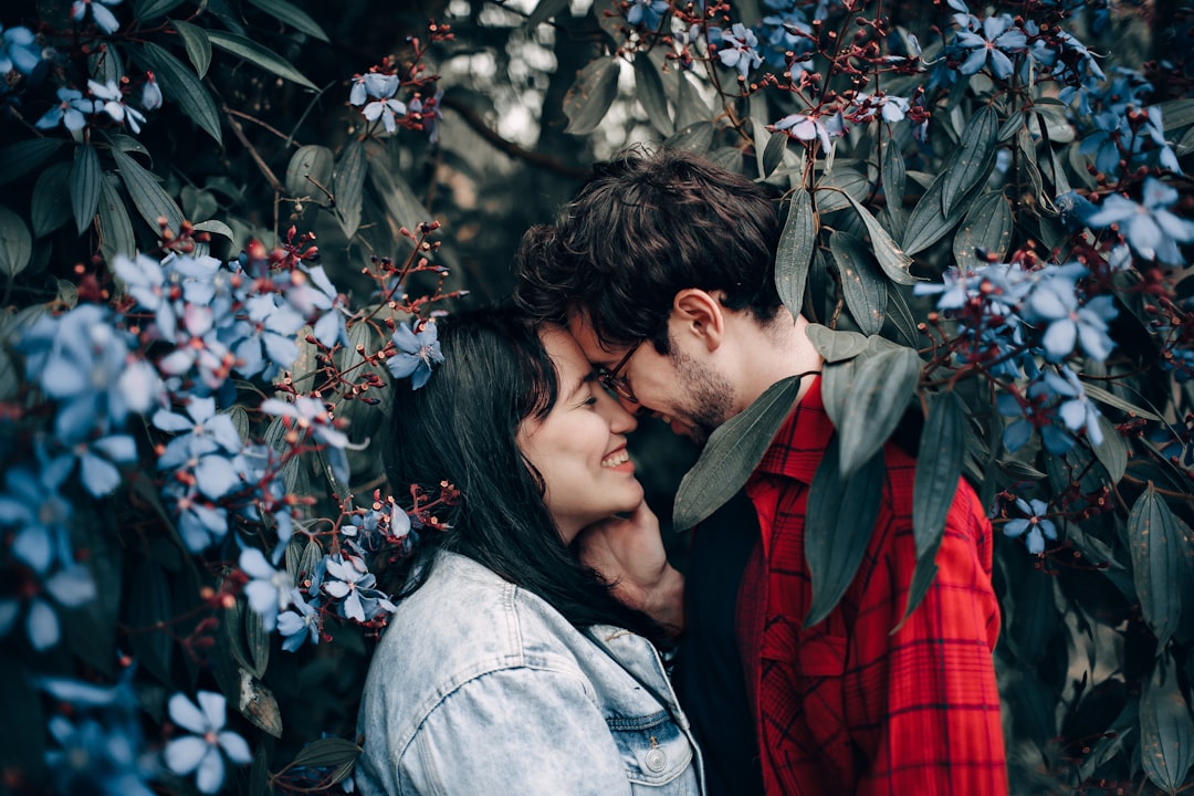 What My 3 Experiences of Losing Myself in Relationships Taught Me