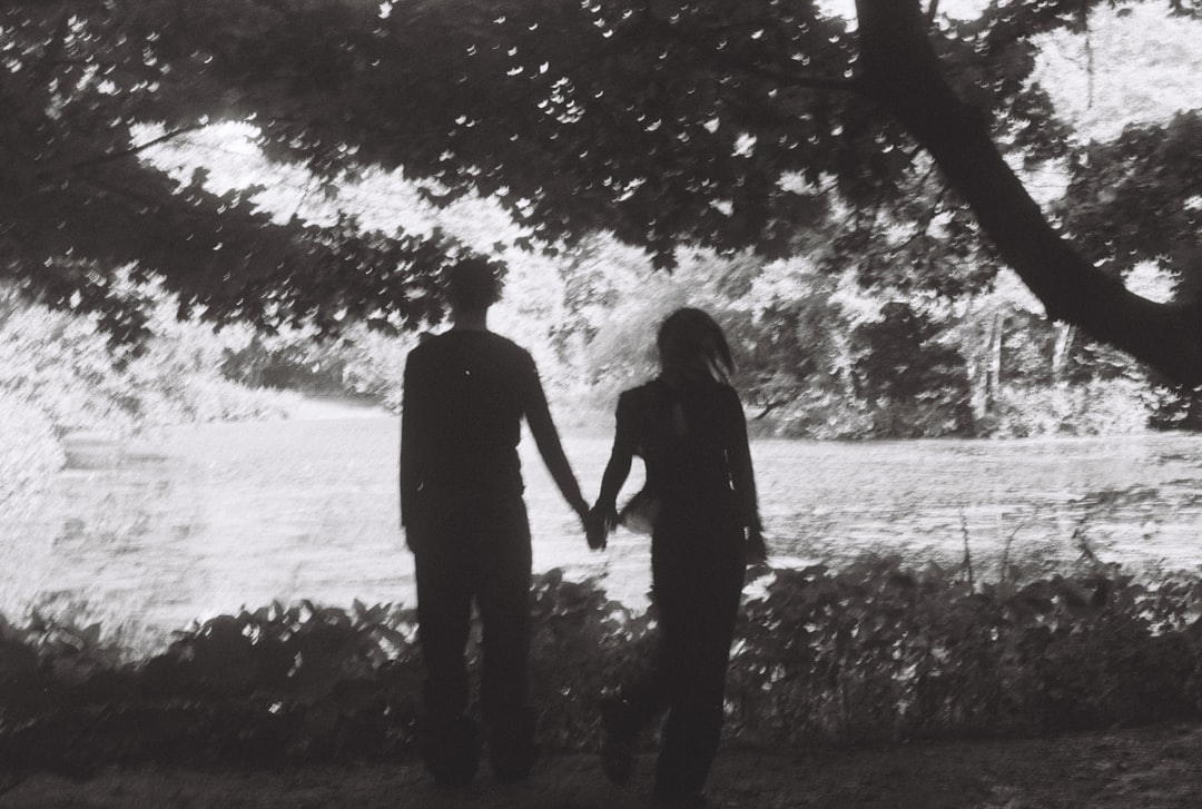 考虑结婚的男人发出的7个信号（恋爱中的你一定要确认）